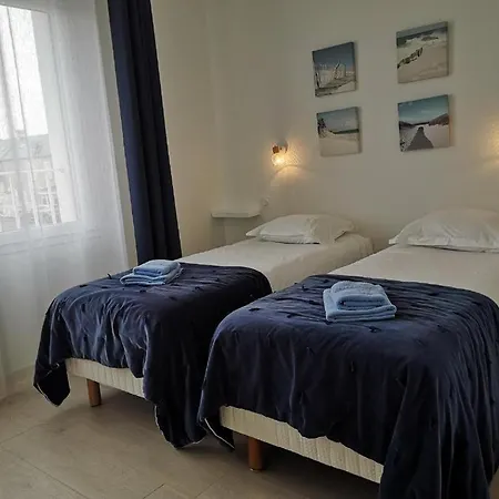 Place Stanier - - N°7 Asnelles