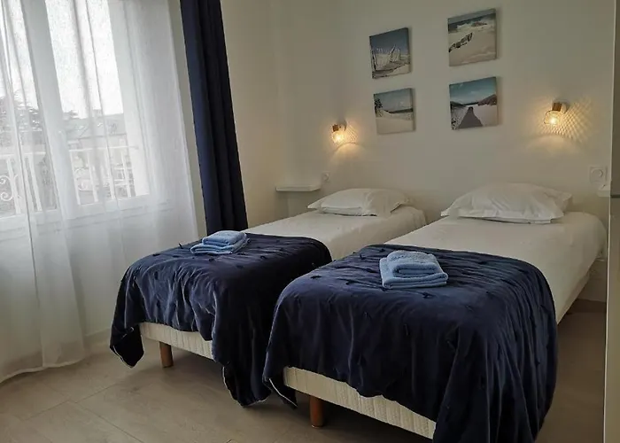 Place Stanier - - N°7 Asnelles